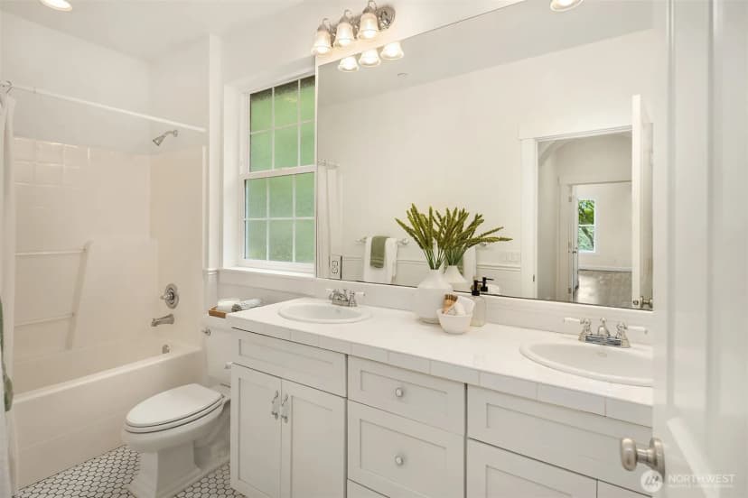 Property photo for 26218 Se Old Black Nugget Road, Issaquah photo 19