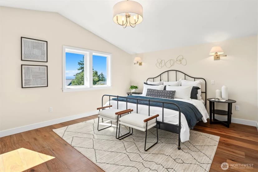 Property photo for 2414 Queen Anne Avenue N, Seattle photo 24