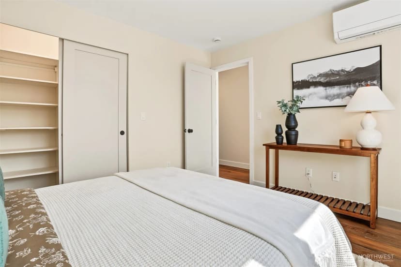 Property photo for 2414 Queen Anne Avenue N, Seattle photo 28