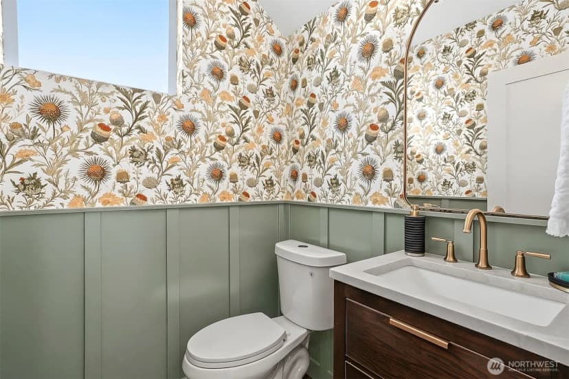 Property photo for 2414 Queen Anne Avenue N, Seattle photo 7