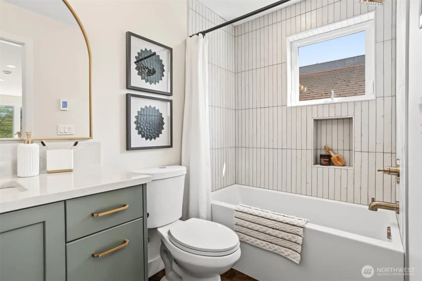 Property photo for 2414 Queen Anne Avenue N, Seattle photo 30