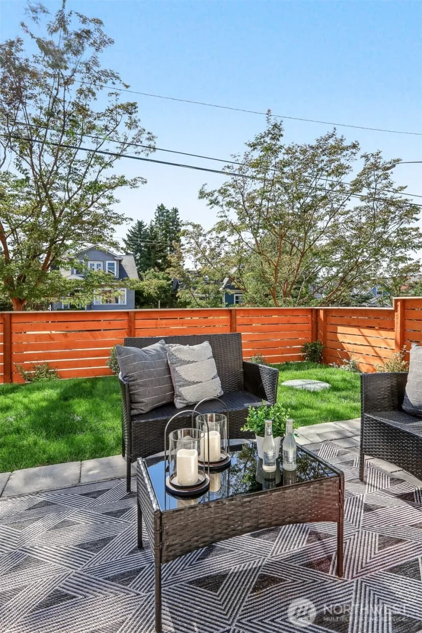 Property photo for 2414 Queen Anne Avenue N, Seattle photo 34