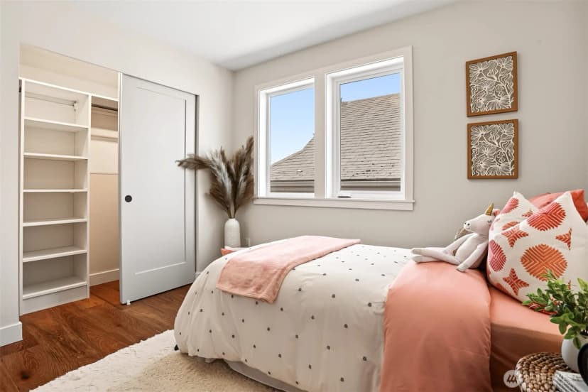 Property photo for 2414 Queen Anne Avenue N, Seattle photo 32