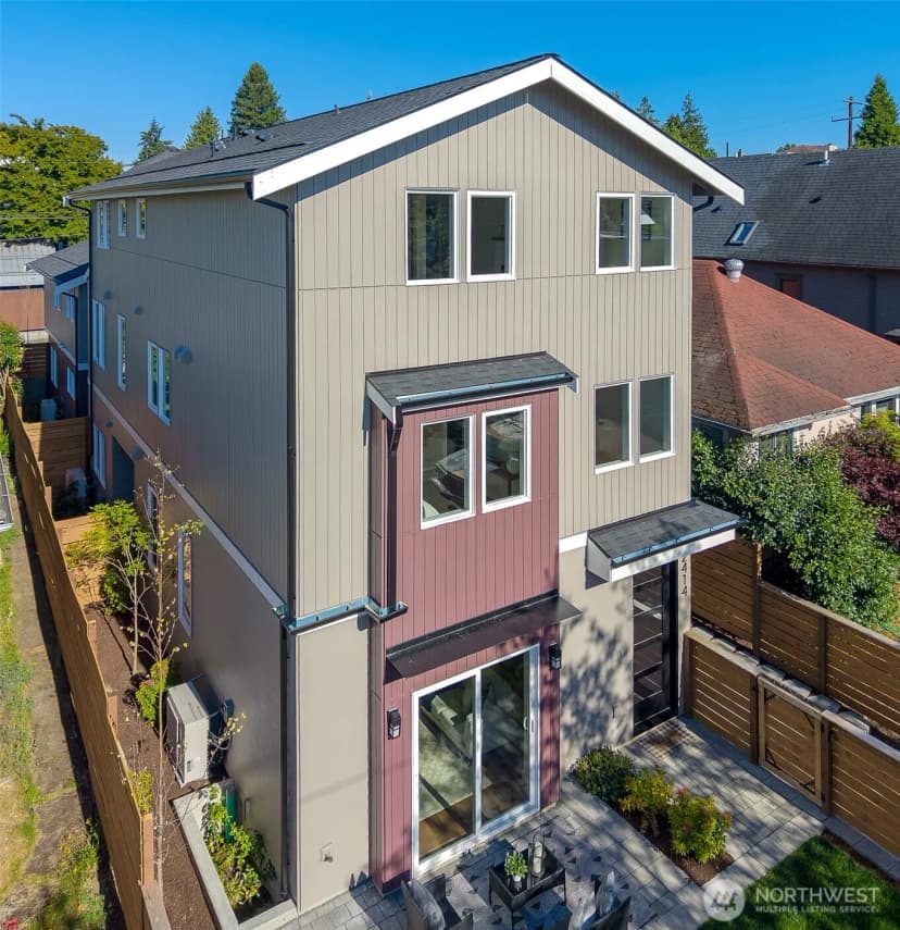 Property photo for 2414 Queen Anne Avenue N, Seattle photo 37