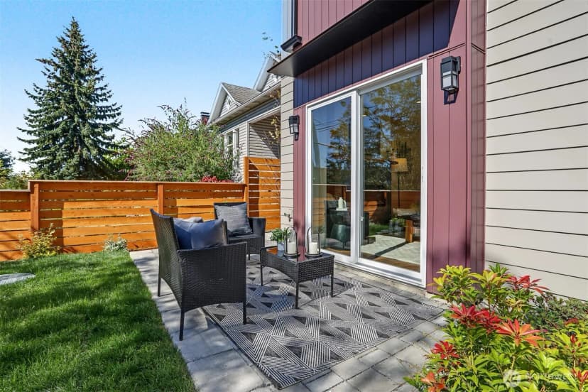 Property photo for 2414 Queen Anne Avenue N, Seattle photo 33