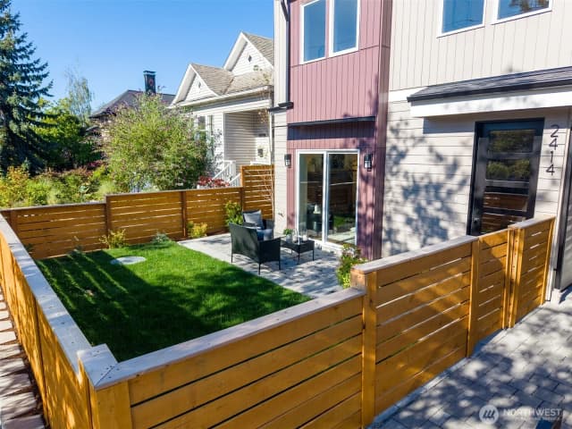 Property photo for 2414 Queen Anne Avenue N, Seattle photo 3