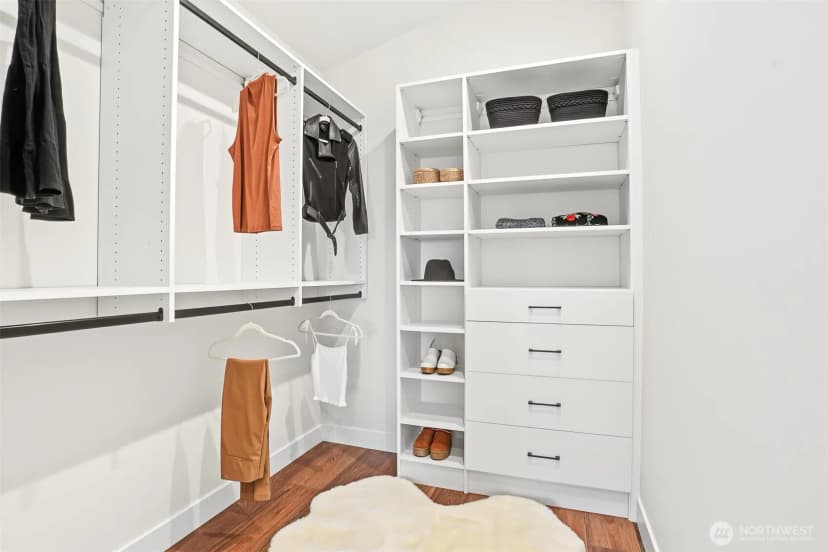 Property photo for 2414 Queen Anne Avenue N, Seattle photo 25