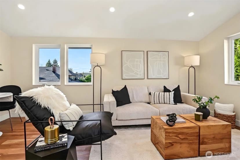 Property photo for 2412 Queen Anne Avenue N, Seattle photo 2