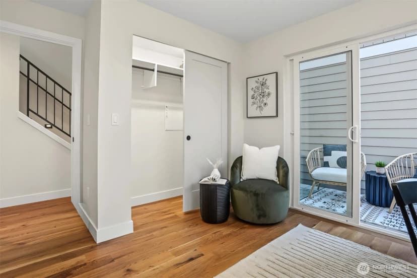 Property photo for 2412 Queen Anne Avenue N, Seattle photo 22