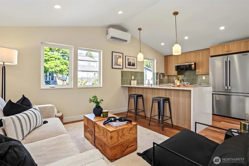 Property photo for 2412 Queen Anne Avenue N, Seattle