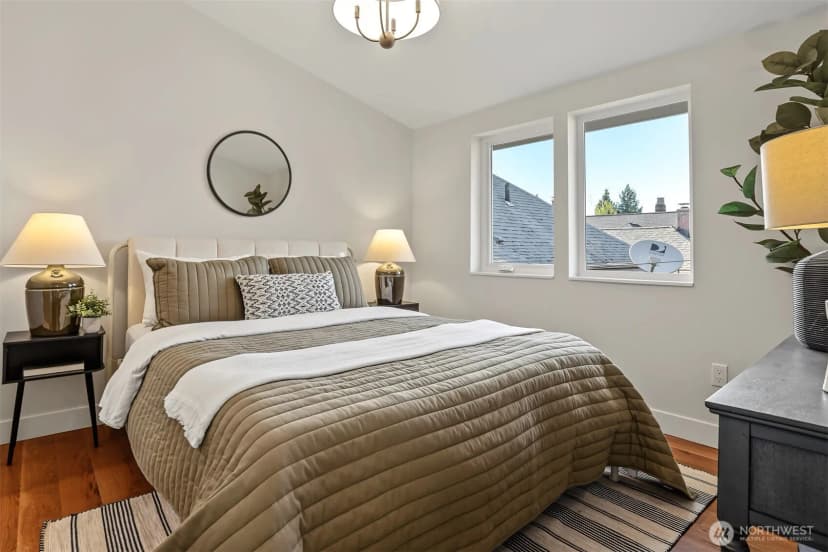 Property photo for 2412 Queen Anne Avenue N, Seattle photo 13