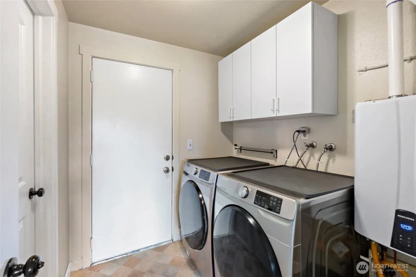 Property photo for 10717 Se 211th Street, Kent photo 24