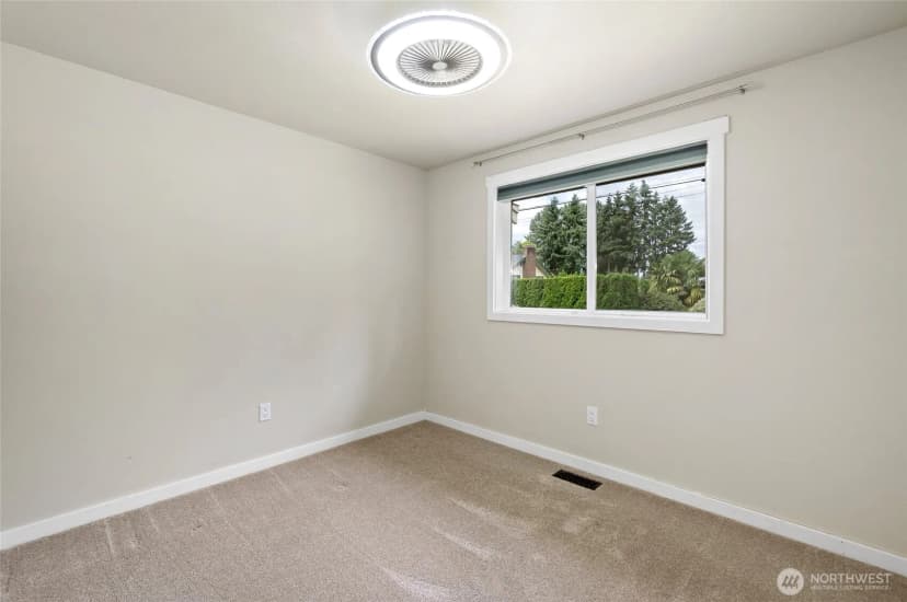 Property photo for 10717 Se 211th Street, Kent photo 26