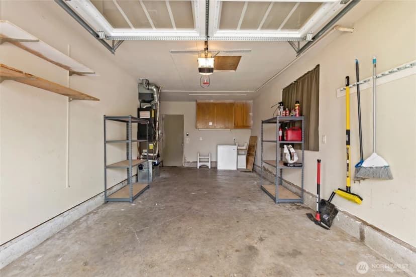Property photo for 10717 Se 211th Street, Kent photo 33