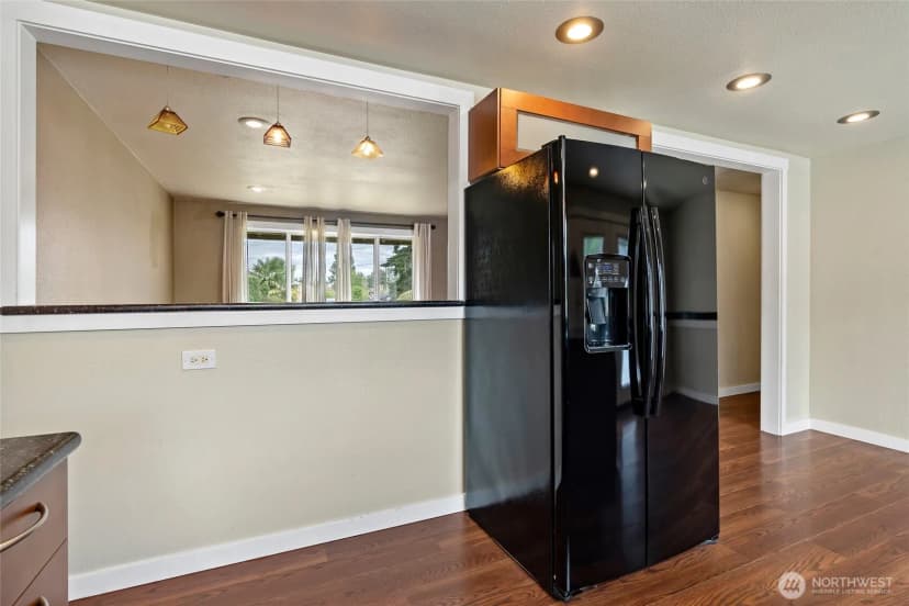 Property photo for 10717 Se 211th Street, Kent photo 18