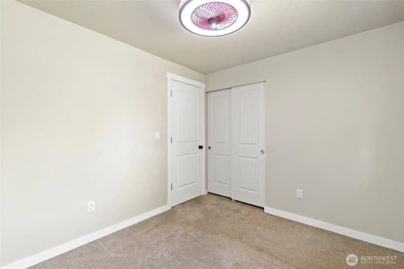 Property photo for 10717 Se 211th Street, Kent photo 31