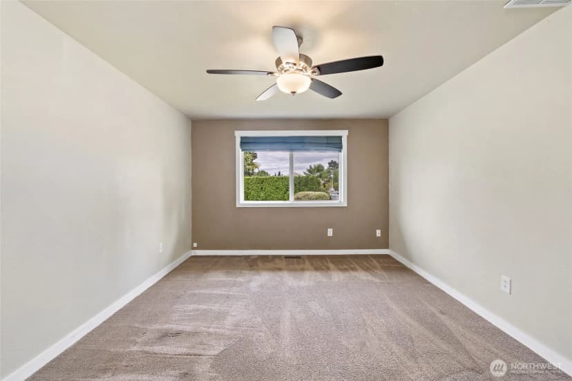 Property photo for 10717 Se 211th Street, Kent photo 21