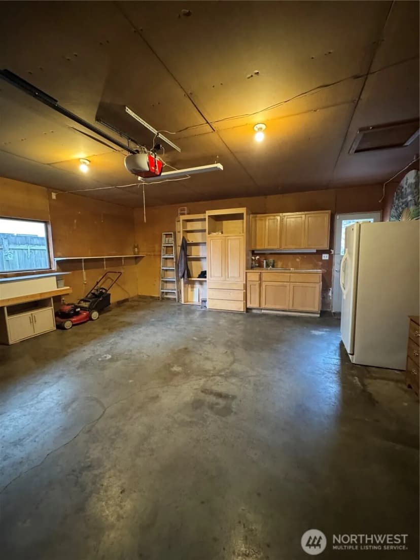 Property photo for 8930 7th Avenue Se, Everett photo 18