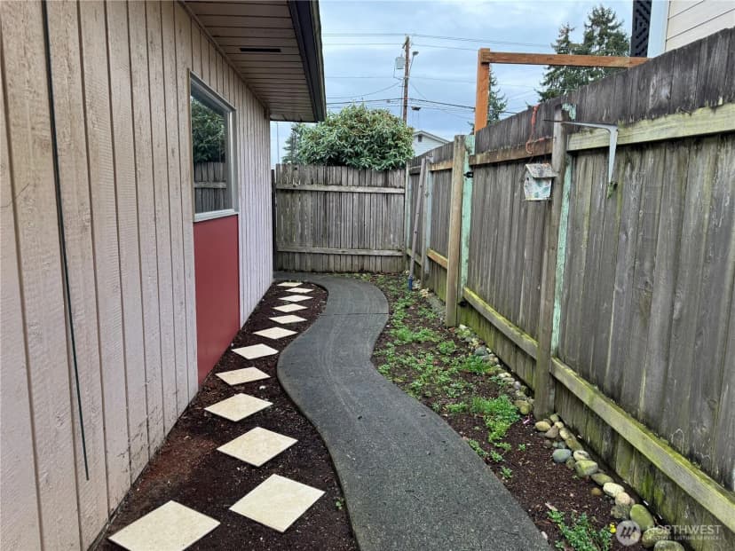 Property photo for 8930 7th Avenue Se, Everett photo 21