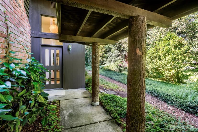 Property photo for 900 Nw 134th Street, Seattle photo 2