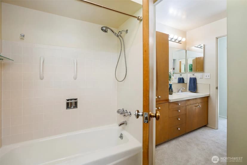 Property photo for 900 Nw 134th Street, Seattle photo 15