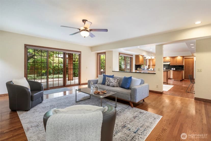 Property photo for 6573 Ne Windermere Road, Seattle photo 8