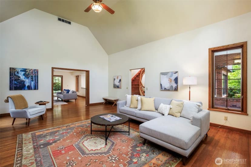 Property photo for 6573 Ne Windermere Road, Seattle photo 6