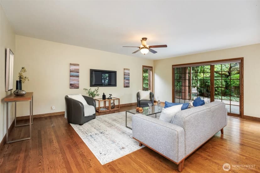 Property photo for 6573 Ne Windermere Road, Seattle photo 9