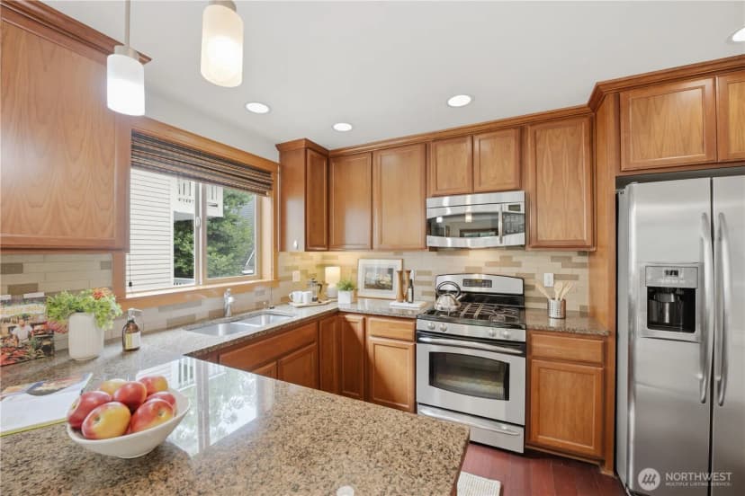 Property photo for 7411 4th Avenue Ne #a, Seattle photo 9