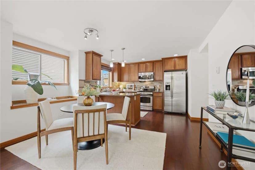 Property photo for 7411 4th Avenue Ne #a, Seattle photo 10