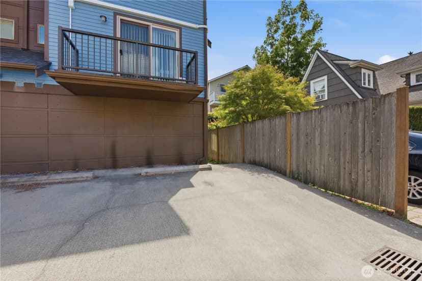 Property photo for 7411 4th Avenue Ne #a, Seattle photo 24