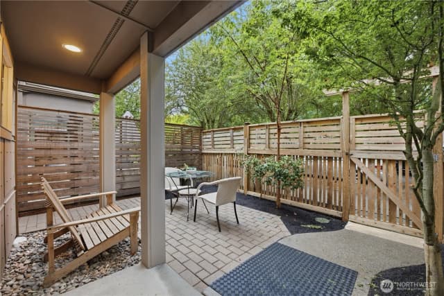 Property photo for 7411 4th Avenue Ne #a, Seattle photo 4