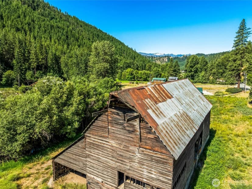 Property photo for 10495 Merry Canyon Road, Leavenworth photo 5