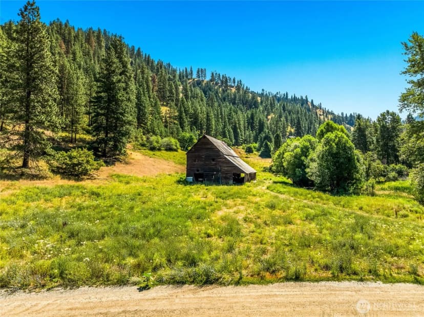 Property photo for 10495 Merry Canyon Road, Leavenworth photo 9