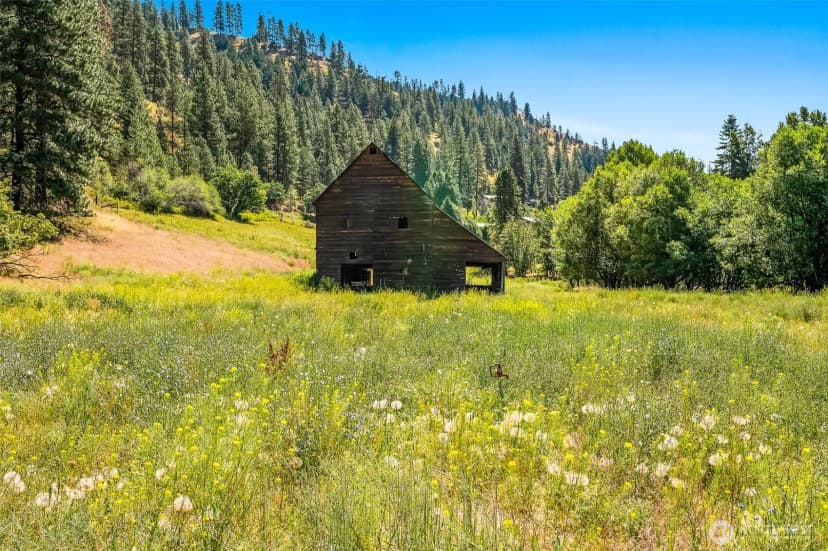 Property photo for 10495 Merry Canyon Road, Leavenworth photo 22