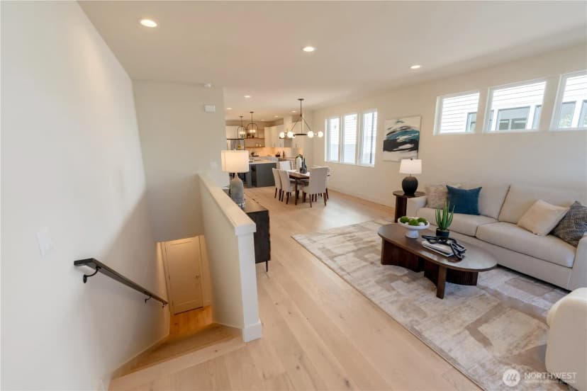 Property photo for 13540 39th Avenue Ne #b, Seattle photo 7