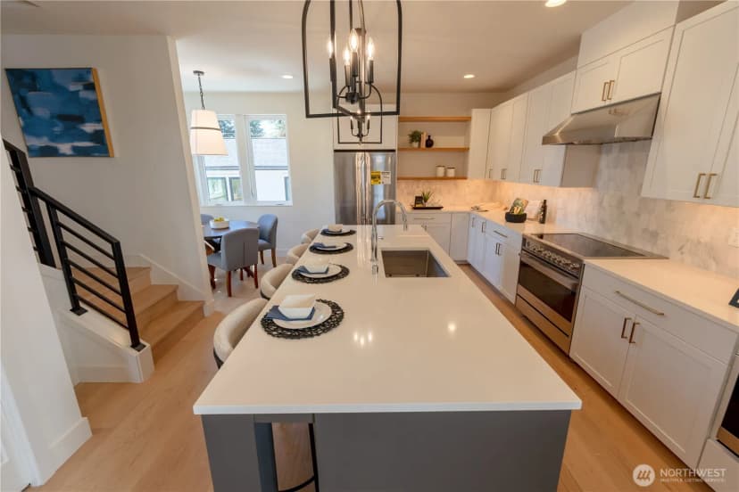 Property photo for 13540 39th Avenue Ne #b, Seattle photo 10