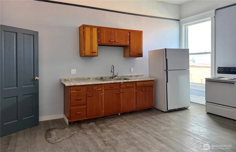 Property photo for 4 E 1st Avenue, Odessa photo 23