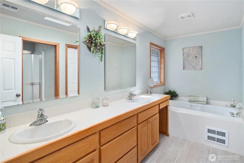 Property photo for 1850 Maple Street, Port Townsend photo 24