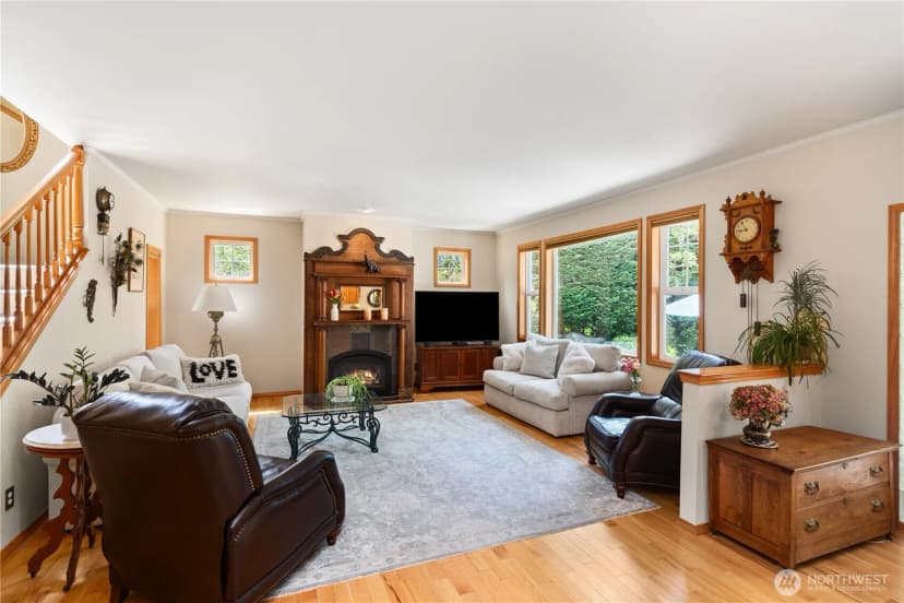 Property photo for 1850 Maple Street, Port Townsend photo 4