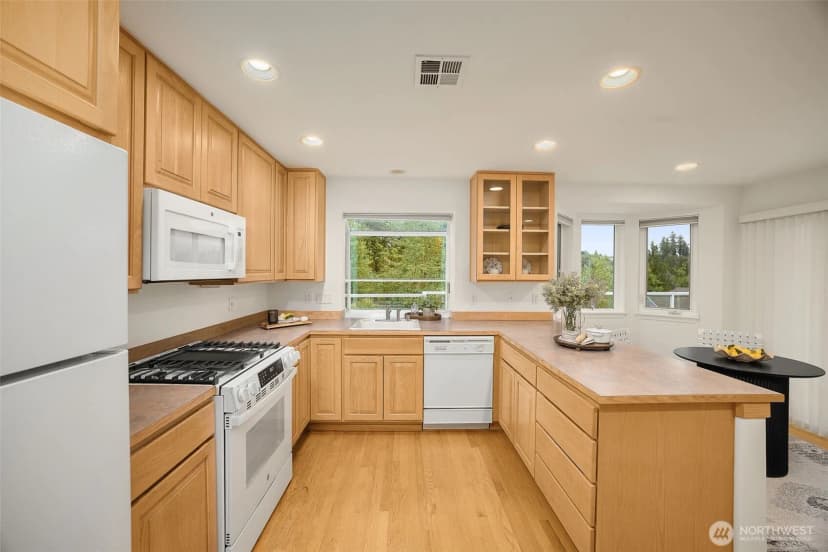 Property photo for 22760 Se 43rd Court #2617, Issaquah photo 15