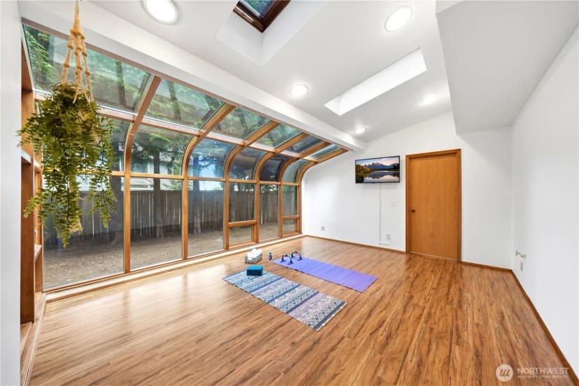 Property photo for 1439 227th Avenue Se, Sammamish photo 17