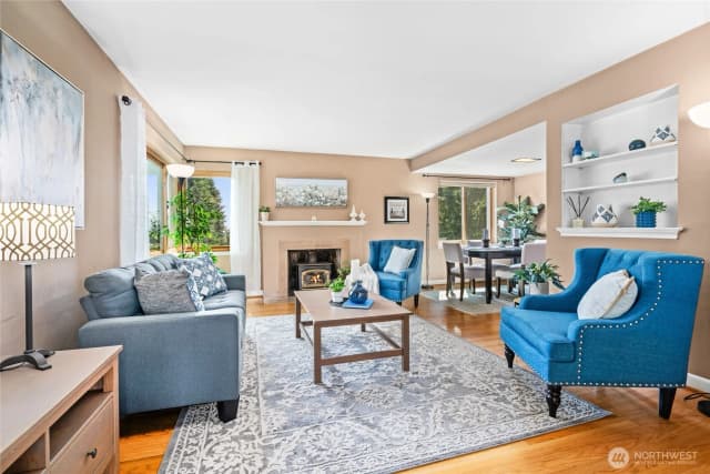 Property photo for 1529 Ne 94th Street, Seattle photo 3