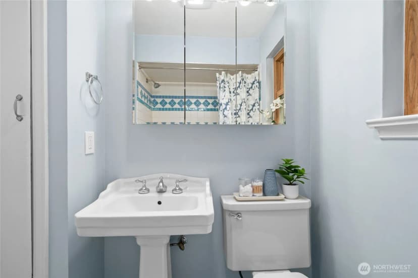 Property photo for 1529 Ne 94th Street, Seattle photo 18