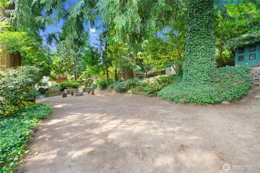 Property photo for 1529 Ne 94th Street, Seattle photo 30