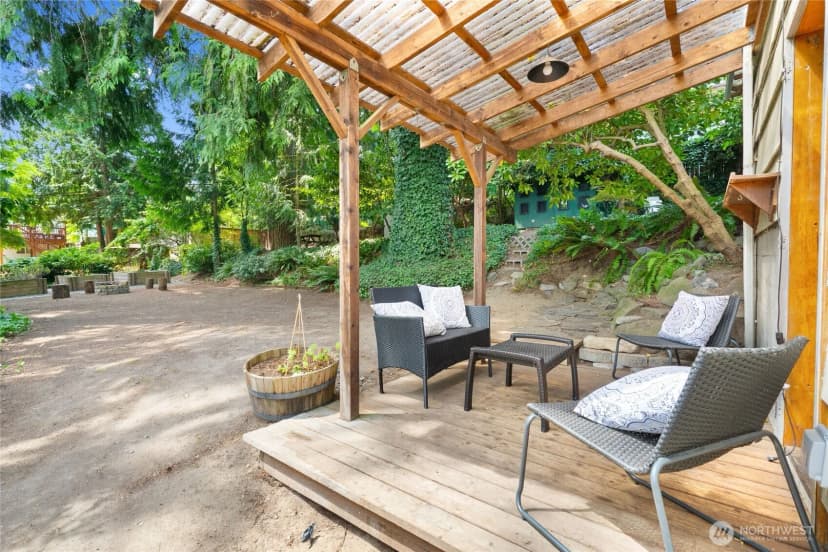 Property photo for 1529 Ne 94th Street, Seattle photo 29