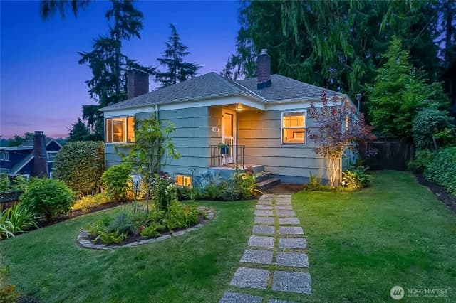 Property photo for 1529 Ne 94th Street, Seattle photo 2
