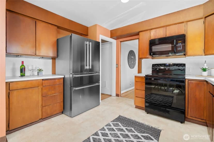 Property photo for 1529 Ne 94th Street, Seattle photo 9