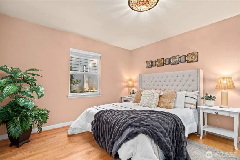 Property photo for 1529 Ne 94th Street, Seattle photo 15