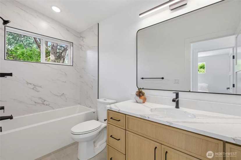 Property photo for 5716 Ne 65th Street, Seattle photo 24